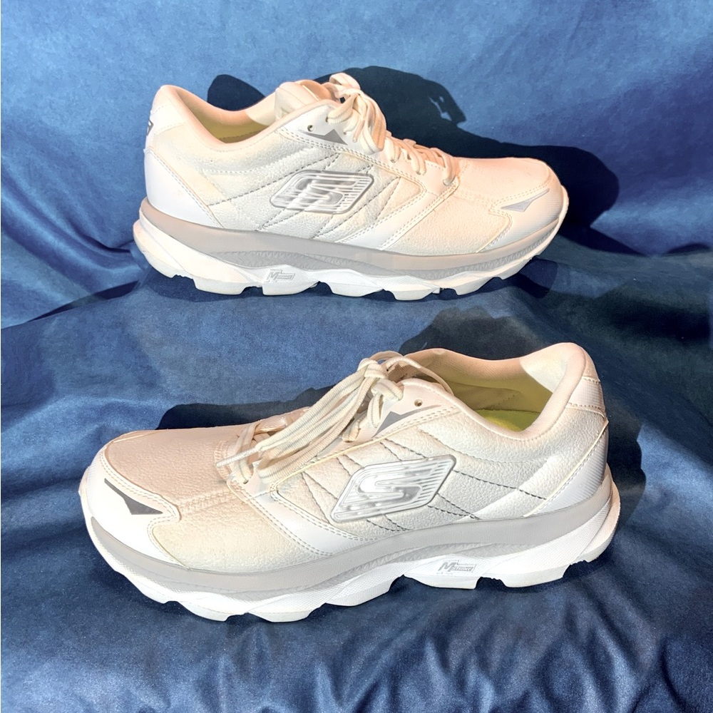 Sketchers 8M, Women’s leather Day-Glo Sneakers